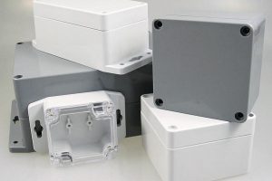 Kleingehäuse-Serien aus Aluminium und Kunststoff