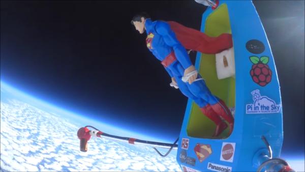 Superman in der Stratosphäre