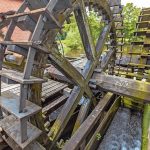 Paddle_wheel_driven_watermill_at_Singraven_castle_in_Dinkelland,_Netherlands