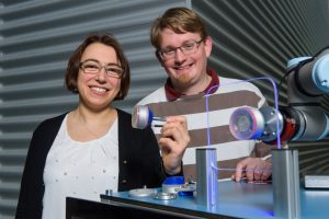 Formgedächtnis-Vakuumgreifer der Universität des Saarlandes braucht nur Roboterarm, um starkes Vakuum zu halten