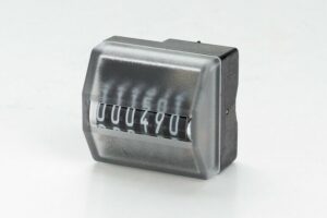 Hengstler: Kompakter Summenzähler mit magnetischem Antrieb