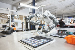 ABB liefert Robotiklösungen für KMU