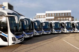 Reisebusse von Volvo Busse Deutschland im Polizeieinsatz